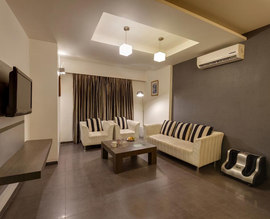 Citrus Hotel Kolhapur Exterior foto