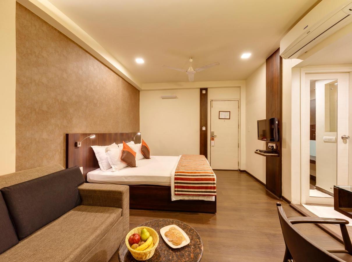 Citrus Hotel Kolhapur Exterior foto